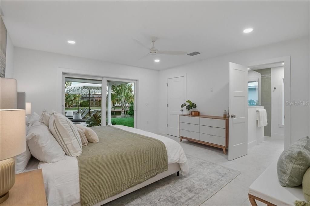 For Sale: $2,750,000 (4 beds, 3 baths, 2211 Square Feet)