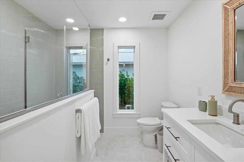 For Sale: $2,750,000 (4 beds, 3 baths, 2211 Square Feet)