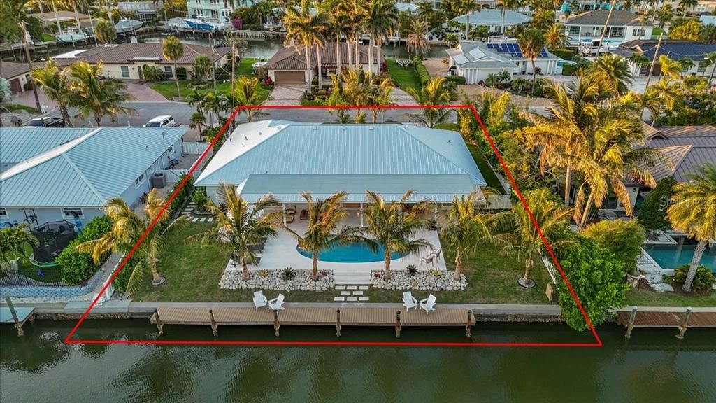 For Sale: $2,750,000 (4 beds, 3 baths, 2211 Square Feet)