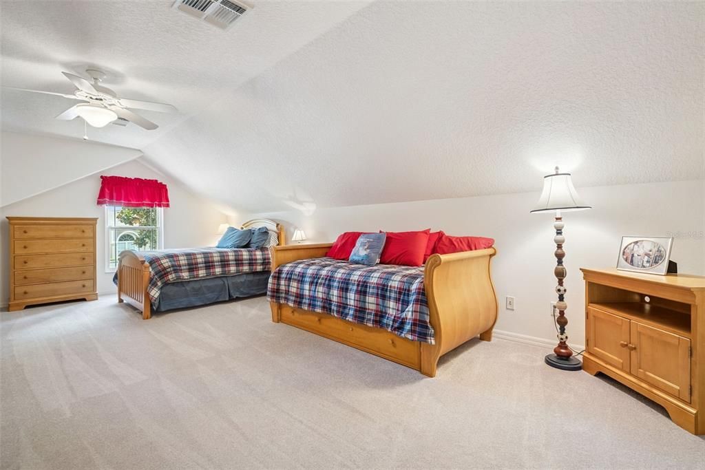 En Venta: $949,800 (5 camas, 3 baños, 3151 Pies cuadrados)