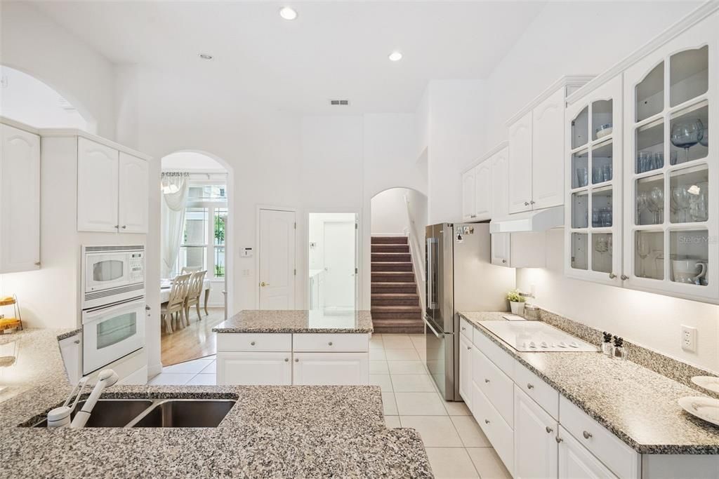 En Venta: $949,800 (5 camas, 3 baños, 3151 Pies cuadrados)