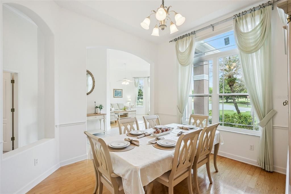 En Venta: $949,800 (5 camas, 3 baños, 3151 Pies cuadrados)