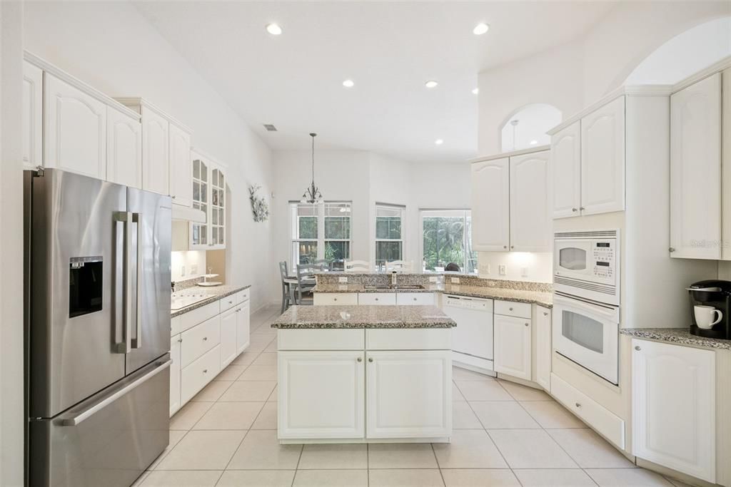 En Venta: $949,800 (5 camas, 3 baños, 3151 Pies cuadrados)