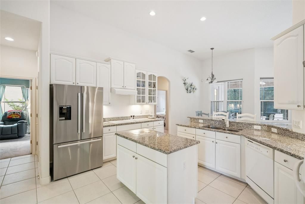En Venta: $949,800 (5 camas, 3 baños, 3151 Pies cuadrados)