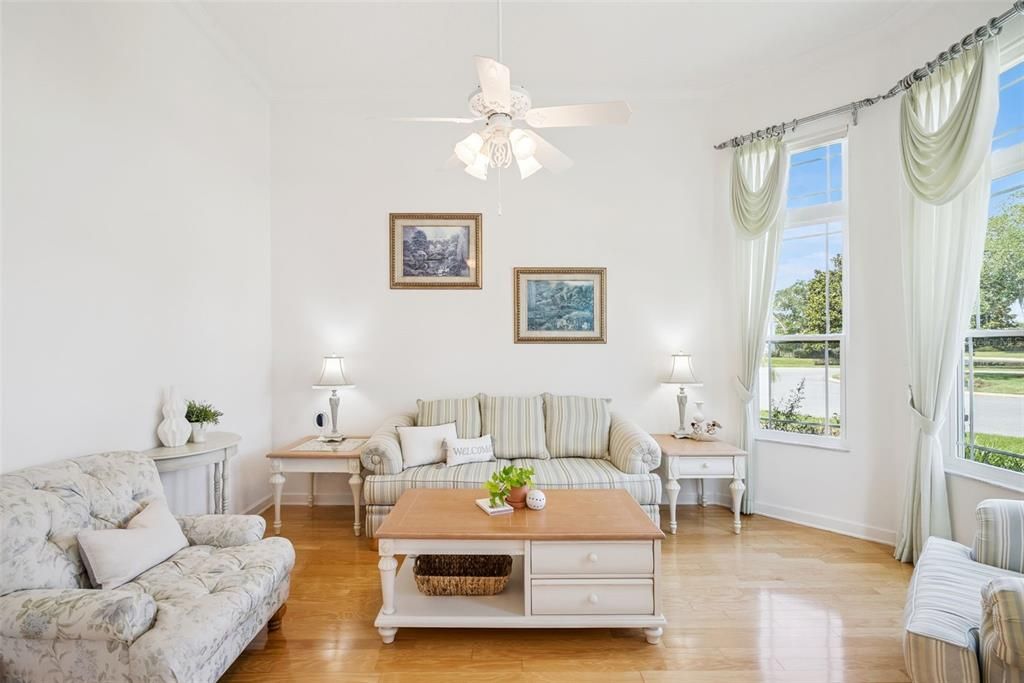 En Venta: $949,800 (5 camas, 3 baños, 3151 Pies cuadrados)