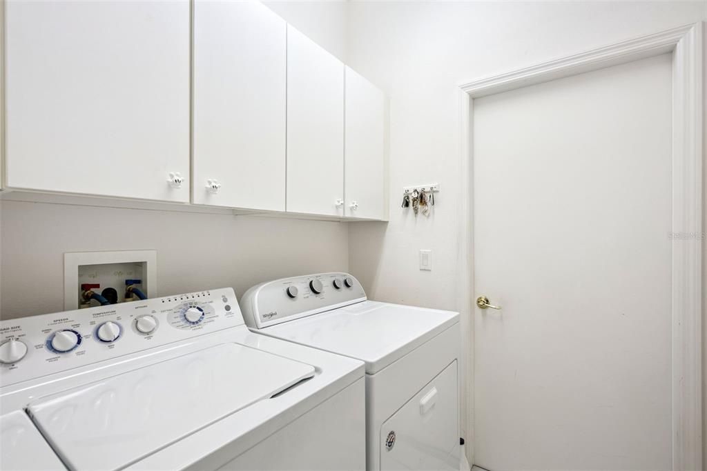 En Venta: $949,800 (5 camas, 3 baños, 3151 Pies cuadrados)