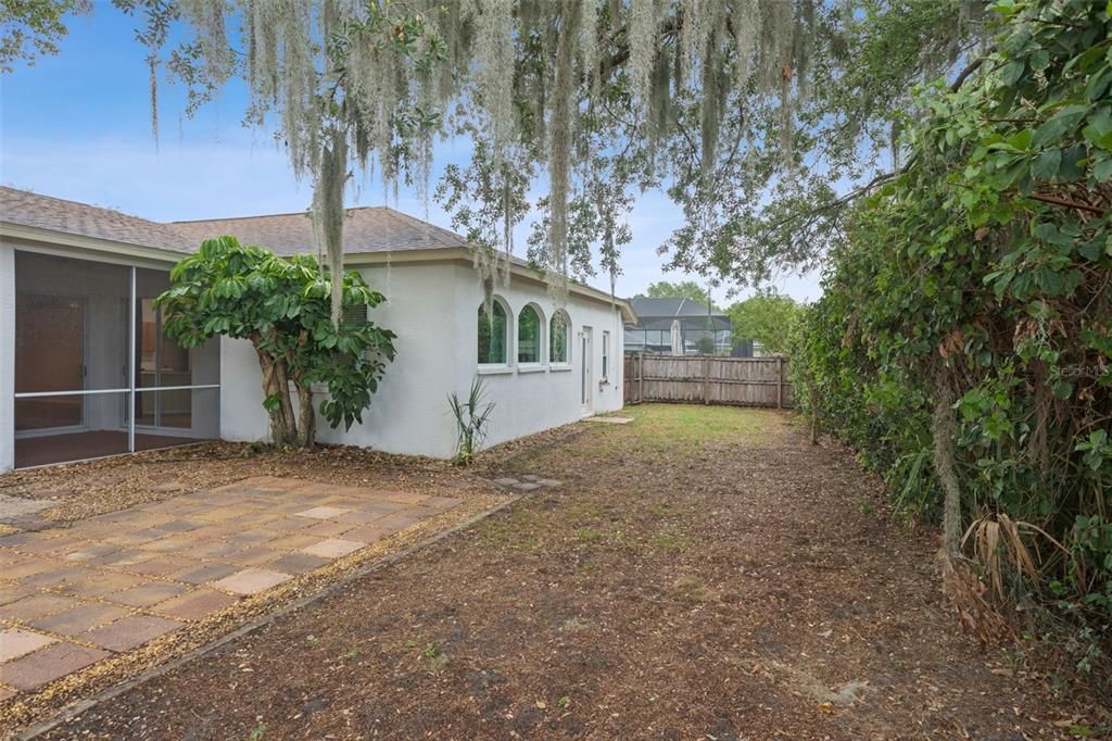 Activo con contrato: $419,900 (4 camas, 3 baños, 2255 Pies cuadrados)