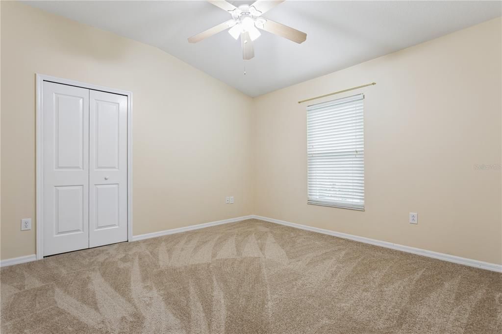 Activo con contrato: $419,900 (4 camas, 3 baños, 2255 Pies cuadrados)
