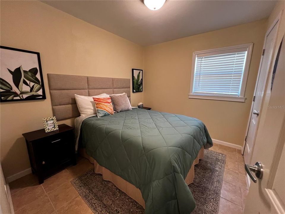For Rent: $2,000 (3 beds, 1 baths, 1000 Square Feet)