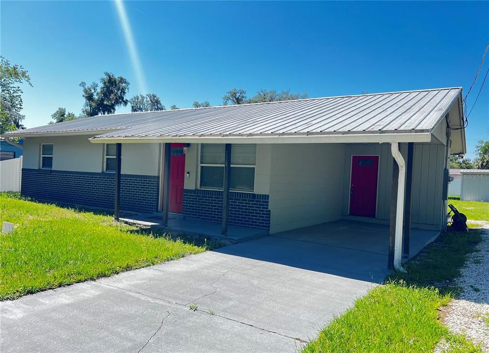 For Rent: $2,000 (3 beds, 1 baths, 1000 Square Feet)