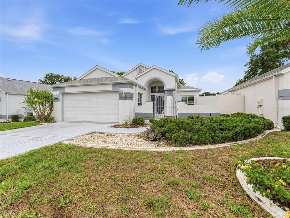 For Sale: $259,900 (2 beds, 2 baths, 1548 Square Feet)