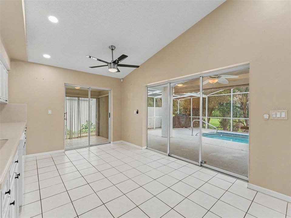 For Sale: $259,900 (2 beds, 2 baths, 1548 Square Feet)