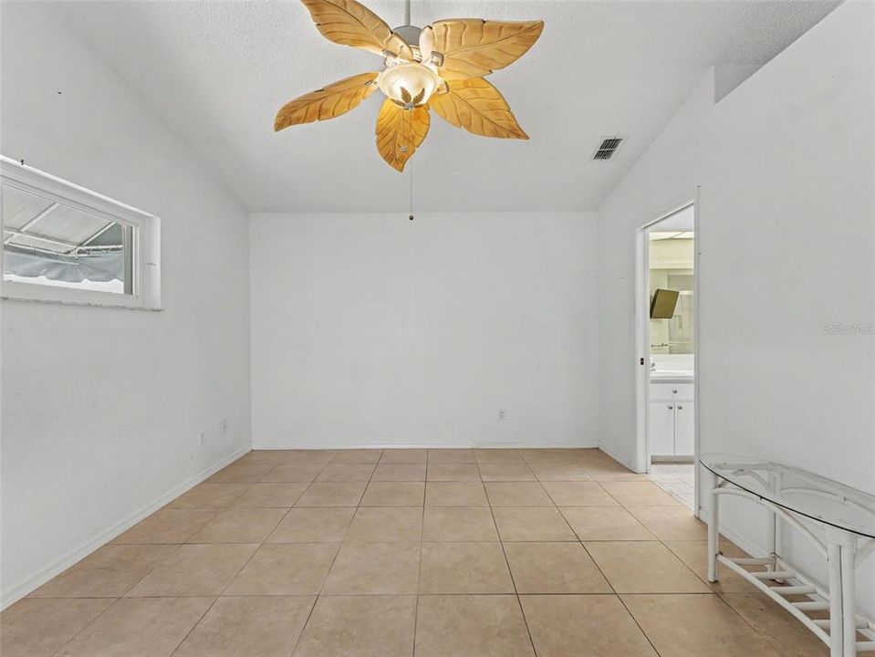For Sale: $259,900 (2 beds, 2 baths, 1548 Square Feet)