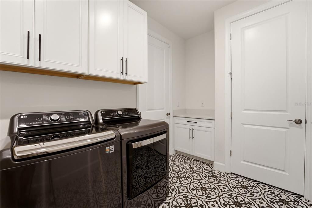 En Venta: $669,000 (3 camas, 3 baños, 2385 Pies cuadrados)
