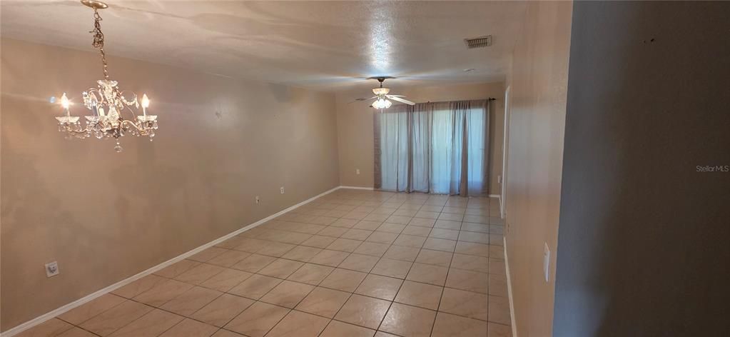 For Sale: $230,000 (3 beds, 2 baths, 1162 Square Feet)