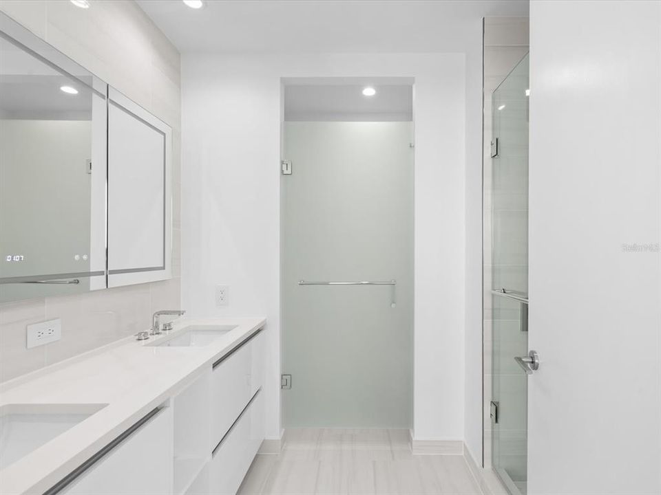 For Sale: $1,195,000 (2 beds, 2 baths, 1348 Square Feet)