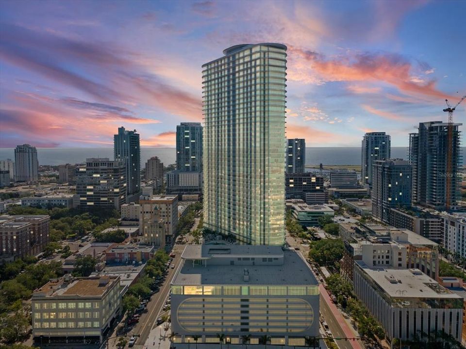 For Sale: $1,195,000 (2 beds, 2 baths, 1348 Square Feet)