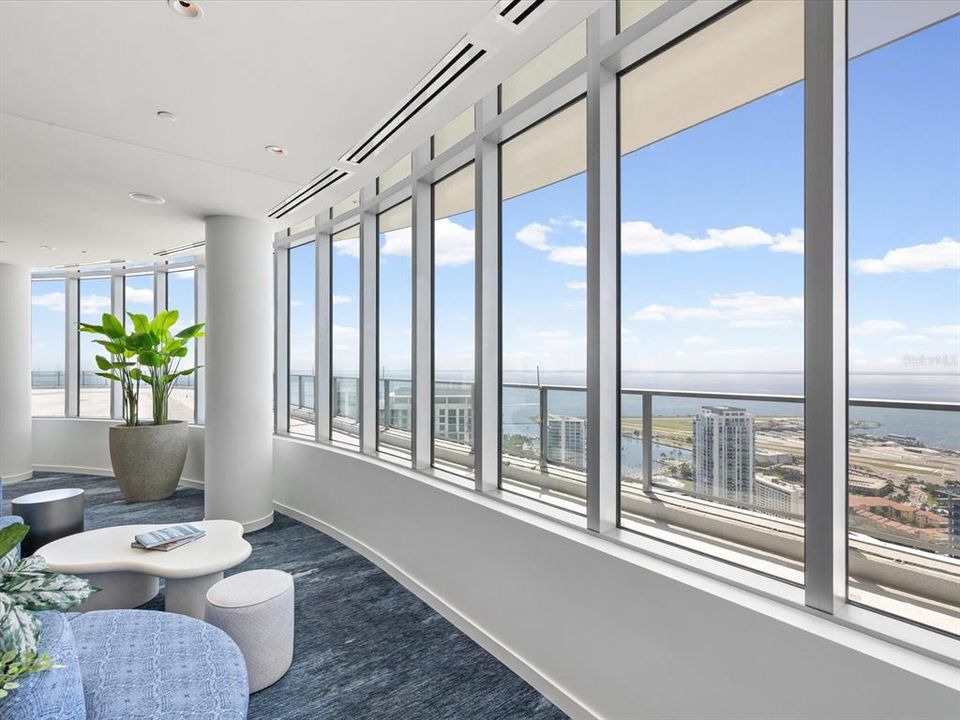 For Sale: $1,195,000 (2 beds, 2 baths, 1348 Square Feet)