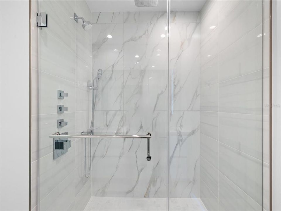 For Sale: $1,195,000 (2 beds, 2 baths, 1348 Square Feet)