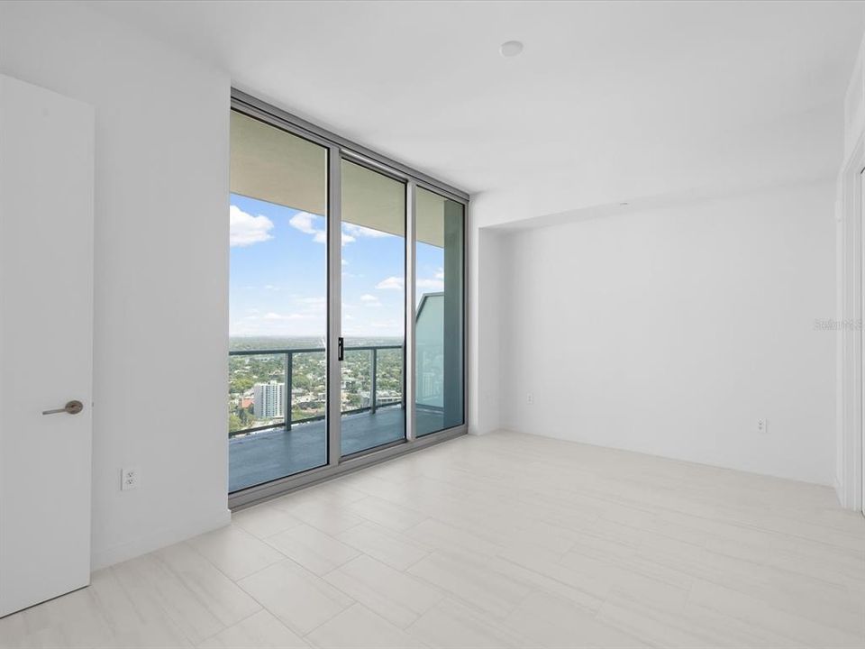 For Sale: $1,195,000 (2 beds, 2 baths, 1348 Square Feet)