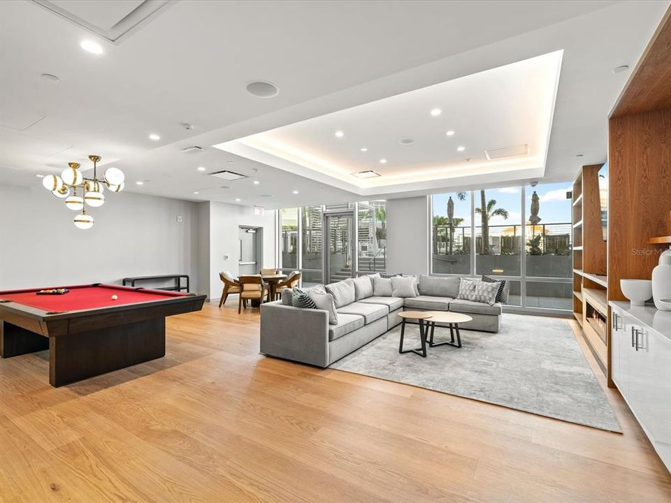 For Sale: $1,195,000 (2 beds, 2 baths, 1348 Square Feet)