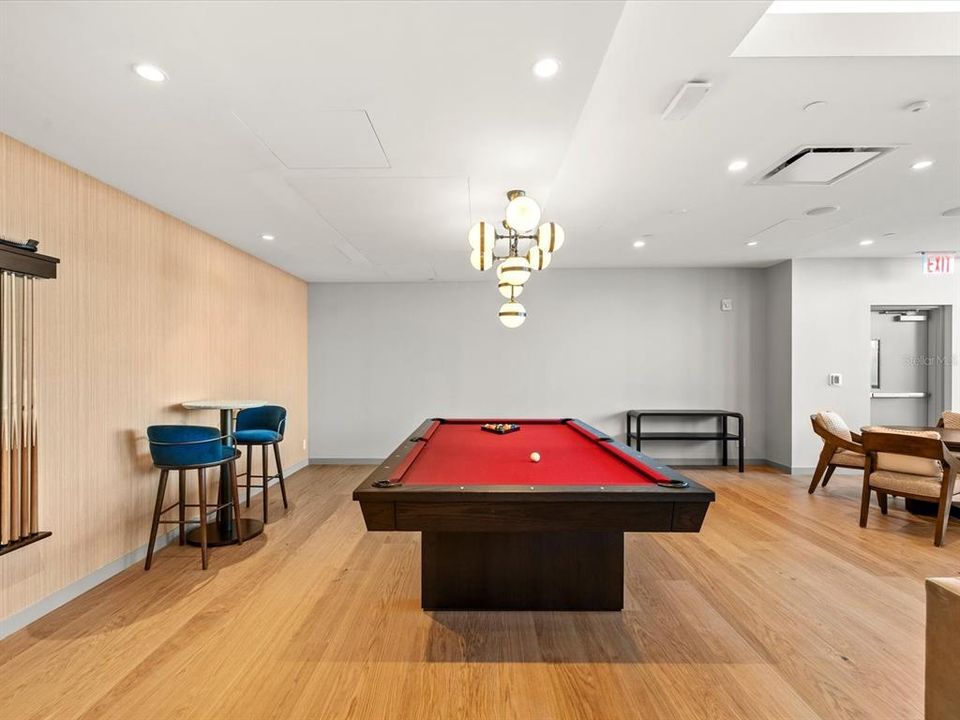 For Sale: $1,195,000 (2 beds, 2 baths, 1348 Square Feet)