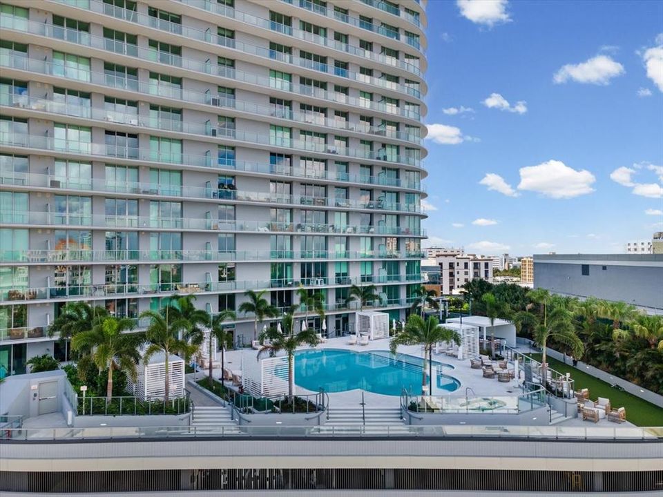 For Sale: $1,195,000 (2 beds, 2 baths, 1348 Square Feet)