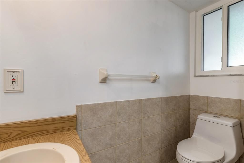 En Venta: $195,000 (2 camas, 2 baños, 1328 Pies cuadrados)