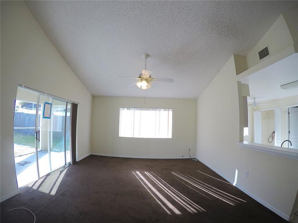 For Rent: $1,995 (3 beds, 2 baths, 1569 Square Feet)