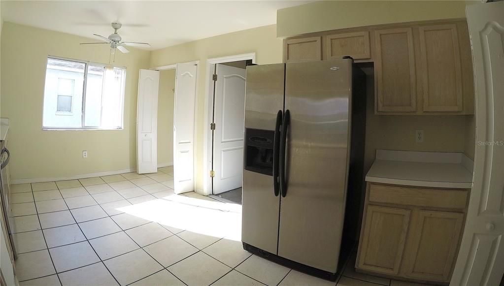For Rent: $1,995 (3 beds, 2 baths, 1569 Square Feet)