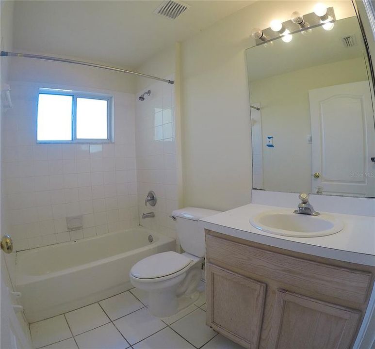 For Rent: $1,995 (3 beds, 2 baths, 1569 Square Feet)