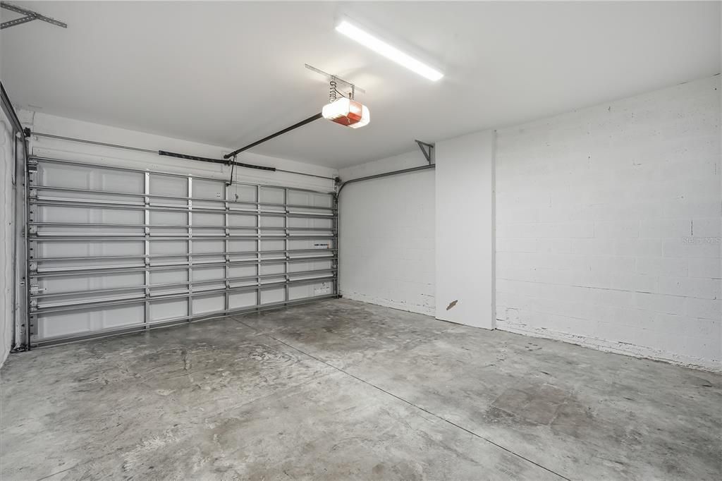 For Rent: $5,950 (3 beds, 3 baths, 2706 Square Feet)