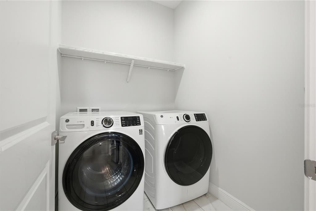 For Rent: $5,950 (3 beds, 3 baths, 2706 Square Feet)