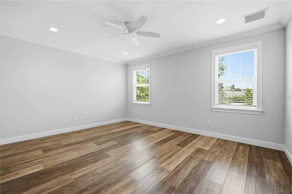 For Rent: $5,950 (3 beds, 3 baths, 2706 Square Feet)
