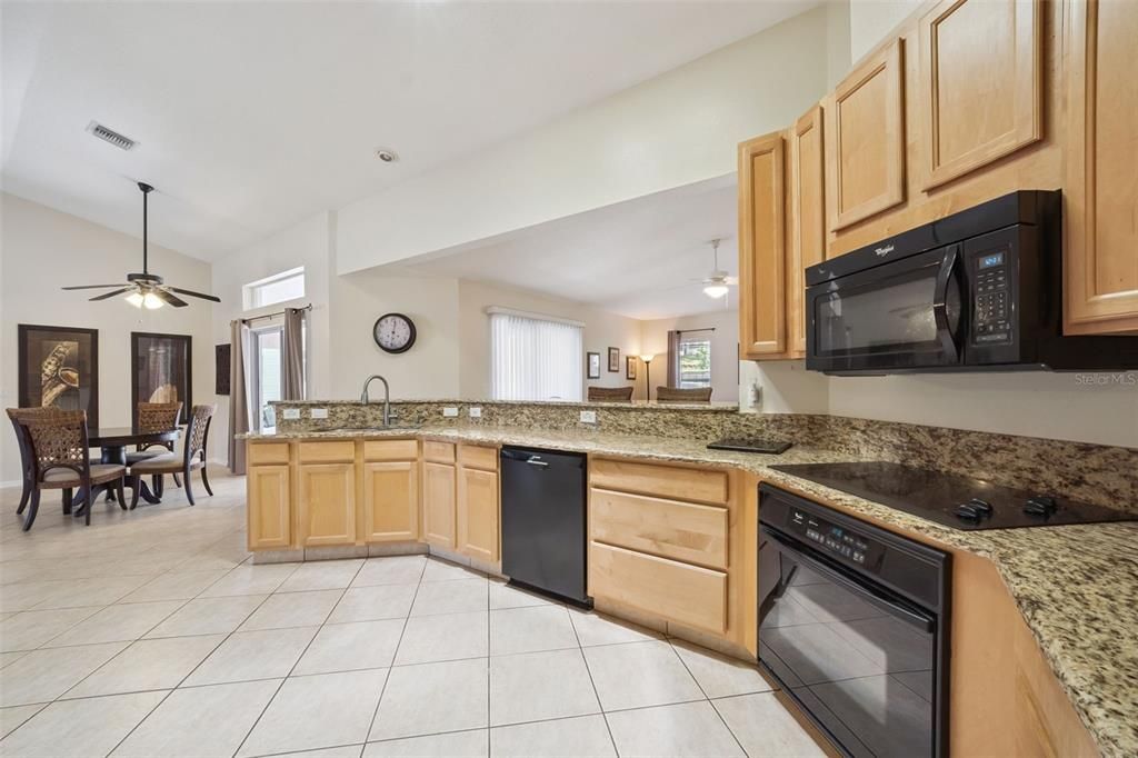 For Sale: $375,000 (3 beds, 2 baths, 2221 Square Feet)