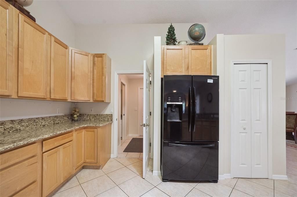 For Sale: $375,000 (3 beds, 2 baths, 2221 Square Feet)