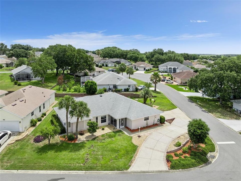 For Sale: $375,000 (3 beds, 2 baths, 2221 Square Feet)