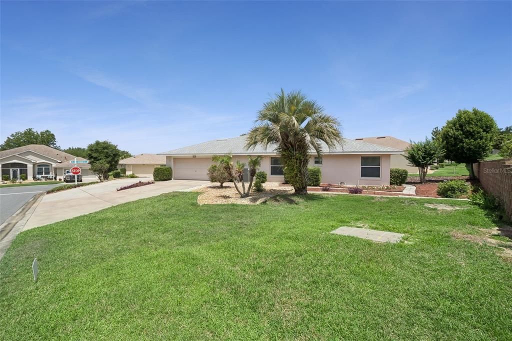 For Sale: $375,000 (3 beds, 2 baths, 2221 Square Feet)