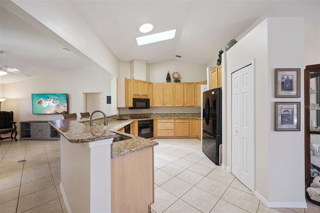 For Sale: $375,000 (3 beds, 2 baths, 2221 Square Feet)