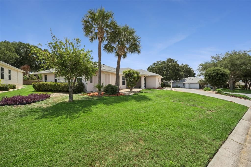 For Sale: $375,000 (3 beds, 2 baths, 2221 Square Feet)