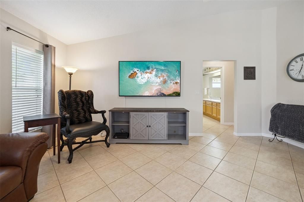 For Sale: $375,000 (3 beds, 2 baths, 2221 Square Feet)