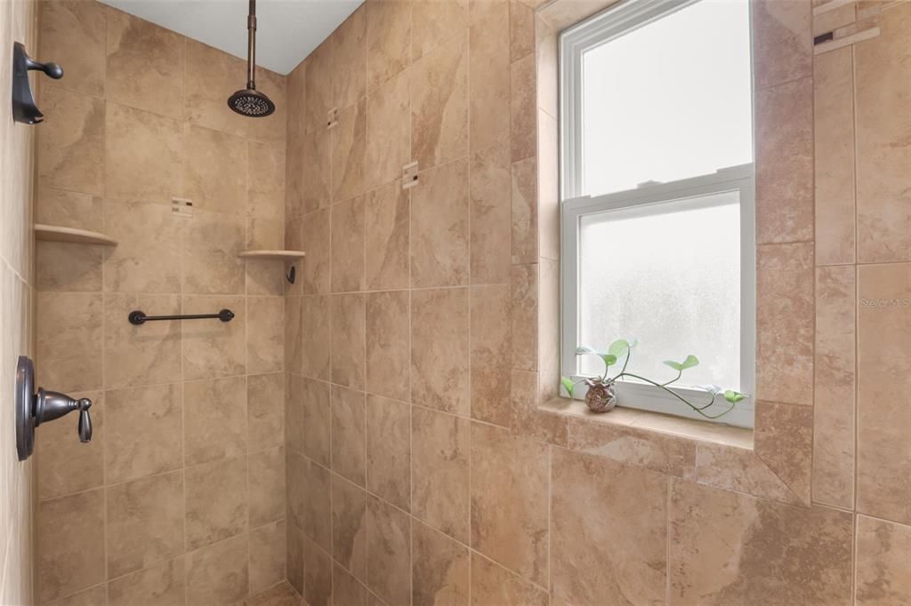 На продажу: $365,000 (3 спален, 2 ванн, 1776 Квадратных фут)