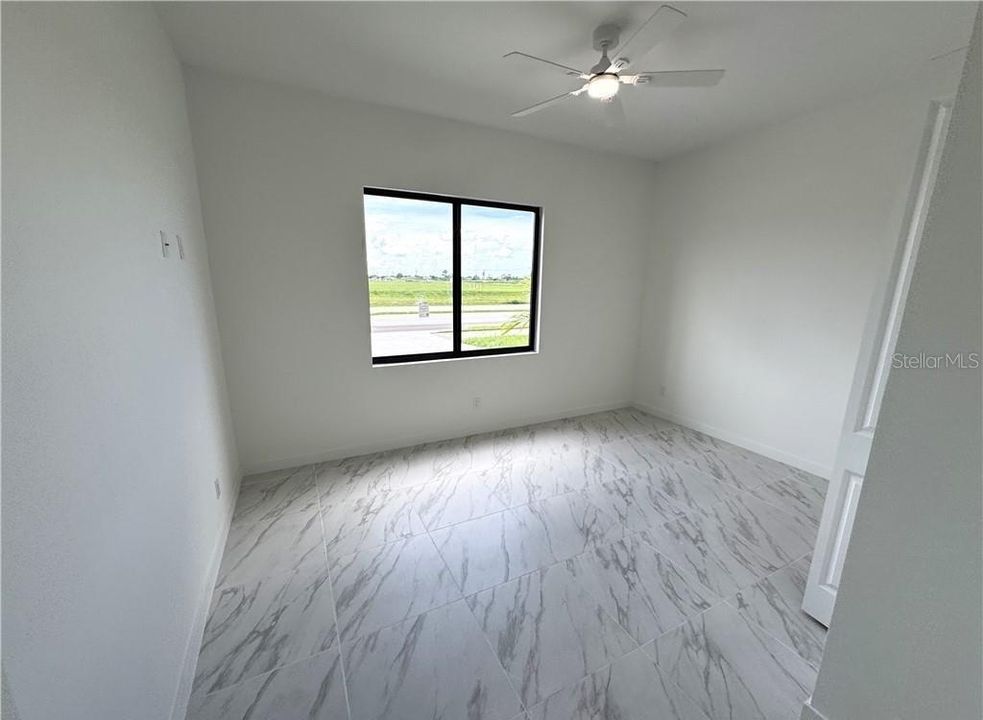 En Venta: $420,000 (4 camas, 3 baños, 1904 Pies cuadrados)