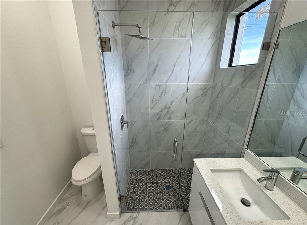 En Venta: $420,000 (4 camas, 3 baños, 1904 Pies cuadrados)