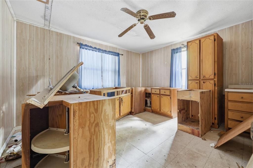 For Sale: $139,900 (3 beds, 2 baths, 1152 Square Feet)