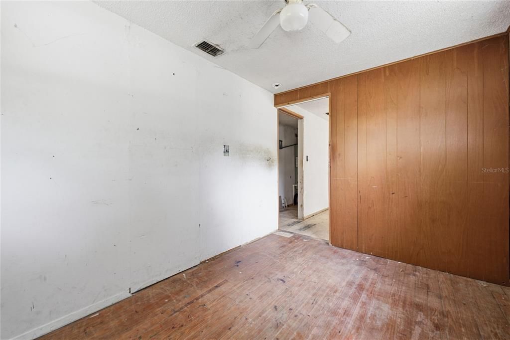 For Sale: $139,900 (3 beds, 2 baths, 1152 Square Feet)
