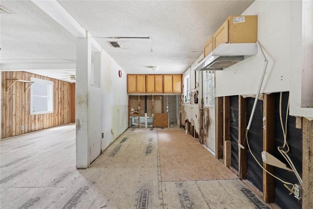 For Sale: $139,900 (3 beds, 2 baths, 1152 Square Feet)