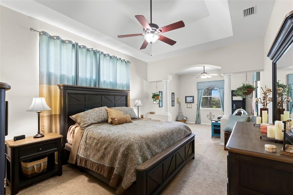 Activo con contrato: $674,900 (5 camas, 3 baños, 2786 Pies cuadrados)