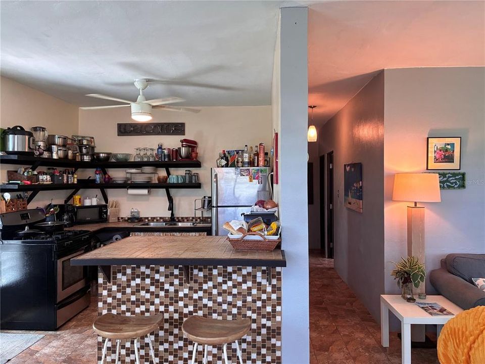 En Venta: $425,000 (3 camas, 1 baños, 1200 Pies cuadrados)