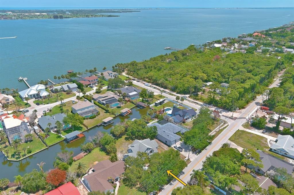 For Sale: $975,000 (4 beds, 3 baths, 3076 Square Feet)